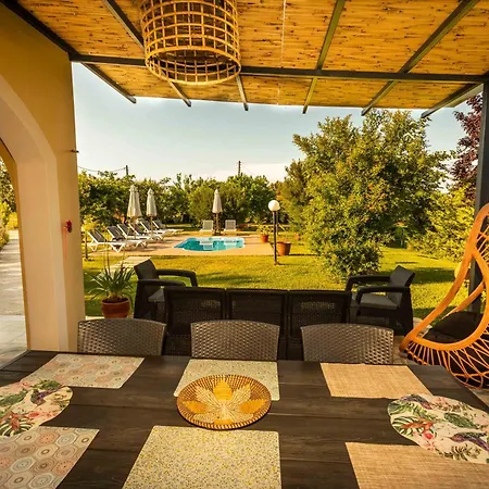 Blue Wave With Pool 100m From The Appartamento Karousádes