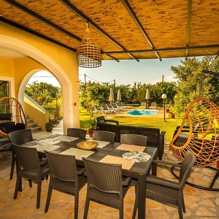 Blue Wave With Pool 100m From The *