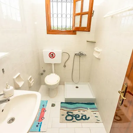 Apartment Blue Wave With Pool 100m From The