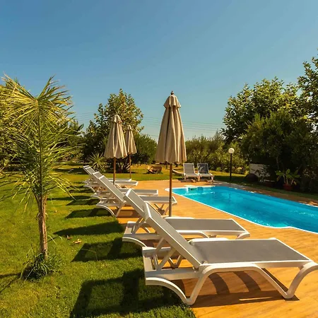 Blue Wave With Pool 100m From The شقة *