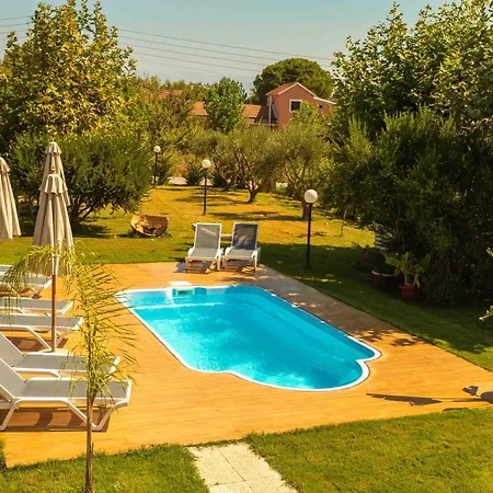 Διαμέρισμα Blue Wave With Pool 100m From The *