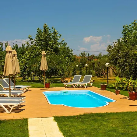 Blue Wave With Pool 100m From The *