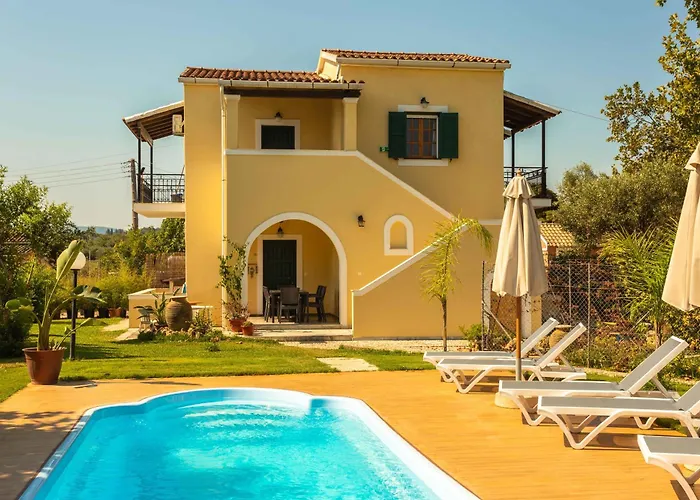 Blue Wave With Pool 100m From The